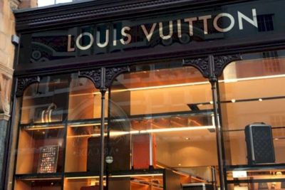 DPRD Kota Tangerang Diminta Pakai Uang Sendiri Jika Ingin Louis Vuitton Sebagai Baju Dinas