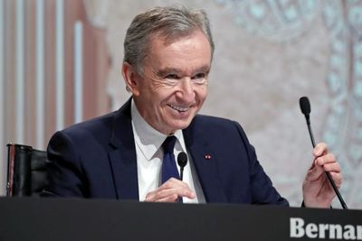 Geser Jeff Bezos, Bos Louis Vuitton Bernard Arnault Jadi Orang Terkaya Dunia