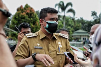 Ikhtiar Keluar dari PPKM Level 4, Walkot Bobby Genjot Vaksinasi Hingga Tingkat Lingkungan