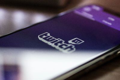 Twitch Kini Bakal Beri Tahu Alasan ke Streamer Kenapa Mereka Terkena Ban
