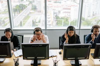 Perusahaan Call Center Terbesar di Dunia Ingin Pasang Kamera di Rumah Karyawan