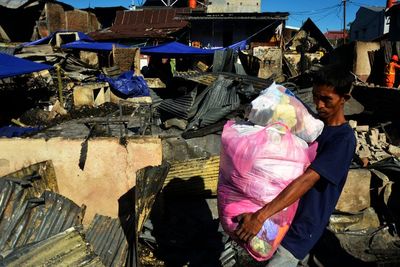 FOTO: Pascakebakaran Permukiman Padat Penduduk di Makassar