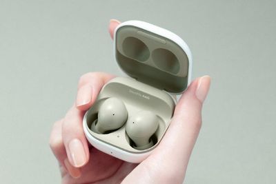 Samsung Galaxy Buds2 Hadirkan Teknologi ANC di Body yang Lebih Ringan!