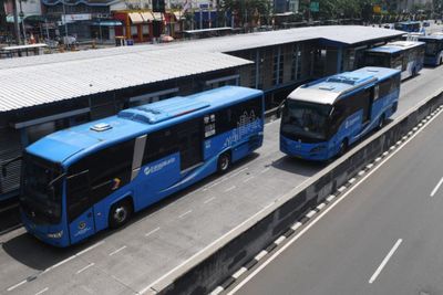 Bukan STRP Lagi, Kini TransJakarta Wajibkan Penumpang Bawa Sertifikat Vaksinasi