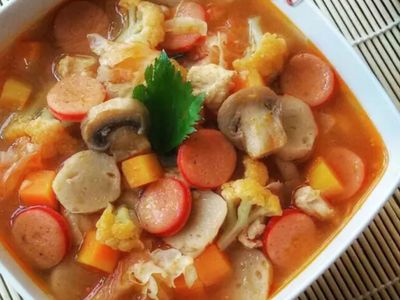 Enaknya Sop Merah Bola Daging Yang Gampang Dibikin di Rumah