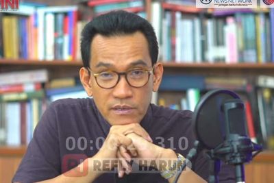 Cak Nun Ajak Rakyat Tak Benci Jokowi, Refly Harun: Sebenarnya Ini Kritikan Halus