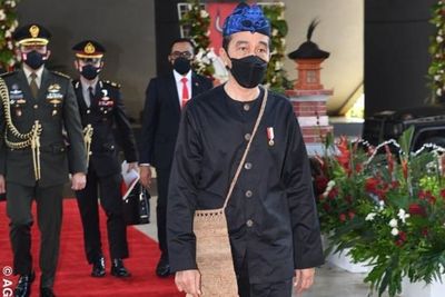 Jadi Sorotan karena Kenakan Pakaian Adat Suku Baduy, Jokowi: Saya Suka Desainnya
