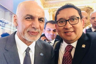 Di Tengah Kehebohan Taliban-Afghanistan, Fadli Zon Pamer Foto Bareng Presiden Ashraf Ghani