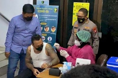 Mengejutkan, Ternyata Ini Alasan Jerinx Mau Divaksin di Polda Metro