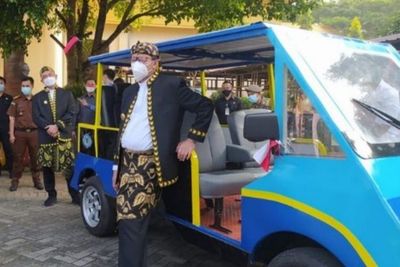 Gubernur Banten Memperkenalkan Mobil Listrik Karya SMKN 4: Desainnya Perlu Disempurnakan
