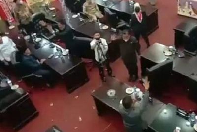 Penyebab Kericuhan Rapat DPRD Solok Hingga Asbak Melayang dan Nyaris Baku Hantam