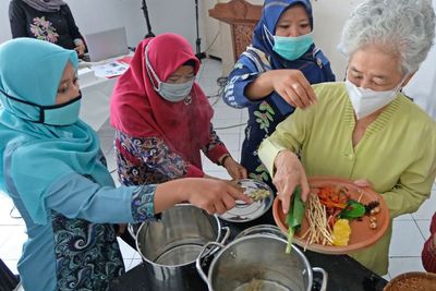 FOTO: Pelatihan Membuat Obat Tradisional