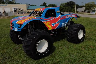 Hot Whels Hadirkan Truk Monster Setinggi 12 Kaki dan Miliki Tenaga 1.800 HP!