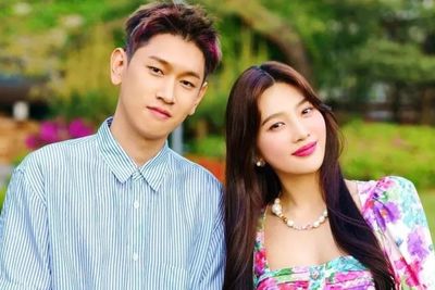 Joy Red Velvet dan Crush Resmi Berkencan