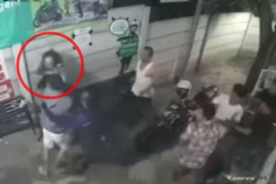 Viral, Driver Ojol Ini Dikeroyok Karyawan Ayam Geprek akibat Tukar Pesanan yang Salah