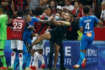 Penonton Ngamuk, Kerusuhan Warnai Pertandingan Ligue 1 Prancis antara Nice vs Marseille