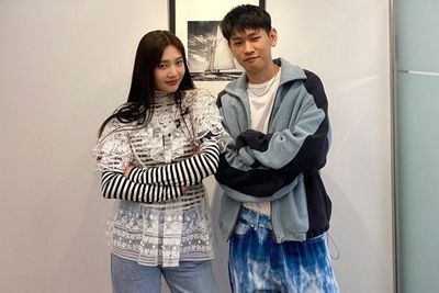 Joy Red Velvet dan Crush Umumkan Resmi Pacaran, Cinlok?
