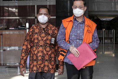 Sempat Minta Dibebaskan, Eks Mensos Juliari Batubara Divonis 12 Tahun Penjara