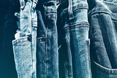 Ini Alasan Kenapa Kamu Tidak Boleh Memakai Jeans saat Mendaki Gunung!