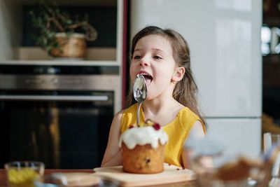 Jangan Emosi Moms, Begini Cara Mengatasi si Picky Eater