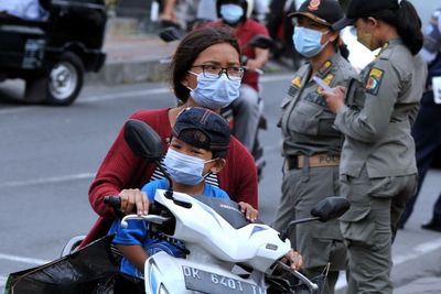 Waspadai Masker Palsu, Ini Ciri Bahan Masker yang Berkualitas