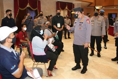 Kapolri Ajak Seluruh Angkatan Akpol Ikut Serta Percepat Vaksinasi