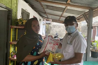 Usai Video Cuhatannya Viral, Ibu Gemiati Dapat Bansos dari Pemko Medan