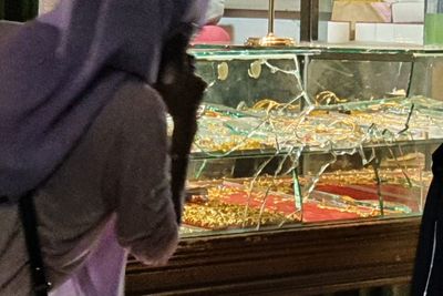 Geger Aksi Perampokan Toko Emas Letuskan Senjata Api di Medan, Korban Kena Luka Tembak