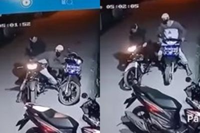 Astaga! Sejoli Terekam CCTV Bobol dan Bawa Kabur Motor dari Halaman Masjid di Palembang