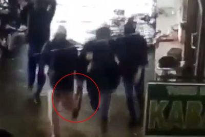 Video Detik-detik Perampokan Bersenjata di Medan, Pelaku Kabur Tenteng Senpi Laras Panjang