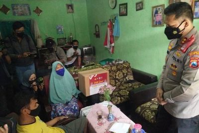 Kapolresta Malang Kota Bagikan Bansos ke Korban Kecelakaan Hingga Difabel