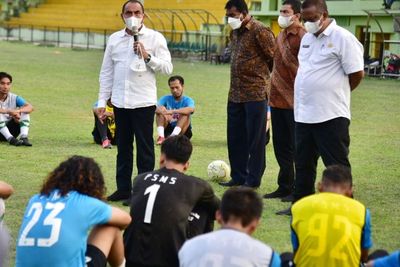 Edy Rahmayadi Meninjau PSMS Medan: Ini Saya Kasih Uang Kepada Kalian 