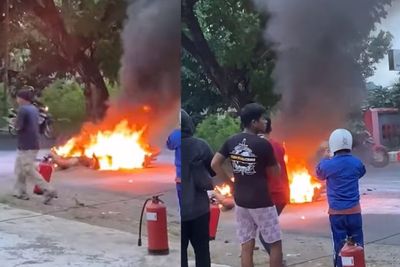 Ngeri! Dua Motor Tabrakan Hingga Terbakar, Salah Satu Pengendara Tewas Terpanggang