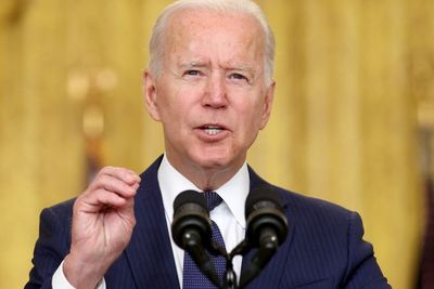 Meski Ada Serangan di Afghanistan, Amerika Serikat Tetap Menyelesaikan Evakuasi
