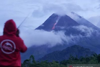 Gunung Merapi Erupsi, Sejumlah Desa di Magelang Diguyur Hujan Abu