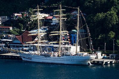 FOTO: KRI Bima Suci Tiba di Kota Jayapura