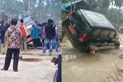 Duh! Emak-emak Ngamuk Jalan Tak Kunjung Diperbaiki di Sultra, Injak & Balikkan Mobil Dinas