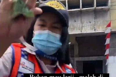 Kronologi Pengendara Mobil Vs Petugas Parkir, Usai Memaki Lalu Lempar Uang ke Mukanya