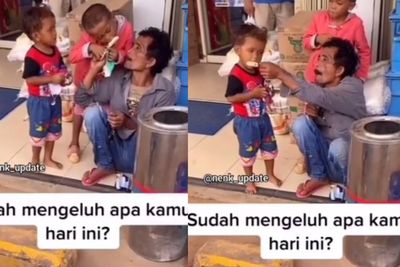 Viral Ayah Makan 1 Es Krim Bareng 2 Anaknya di Depan Minimarket, Netizen Menangis