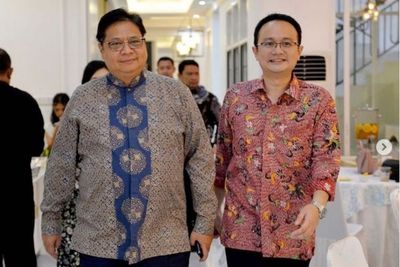 Balitbang Golkar Beri Bansos, Warga Sampaikan Terima Kasih Buat Airlangga