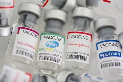 CEO Pfizer Yakini Ada Varian Corona Yang Kebal Akan Vaksin