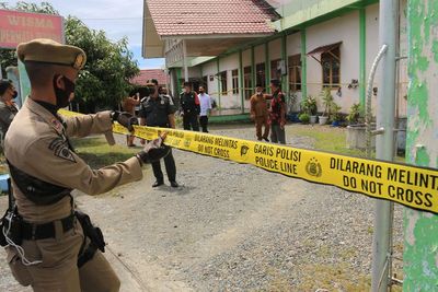 FOTO: Penyegelan Penginapan Pelanggar Qanun Syariat Islam di Aceh Barat