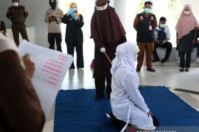 Dihamili Adik Sendiri Hingga Melahirkan, Remaja di Aceh Malah Terancam Dicambuk 100 Kali