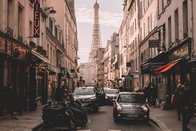 Sebagian Besar Jalan di Paris Kini Miliki Batas Kecepatan Hingga 30 Km Jam Saja!