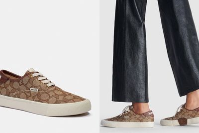 Coach Luncurkan Produk Sepatu dan Sandal Baru, Hadir Dengan Pola Signature Style