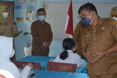 Tinjau Simulasi PTM Terbatas, Sekdakab Deli Serdang Berharap Bisa Normal Saja