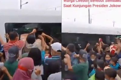 Video Warga Desak-desakan Berebut Sembako Jokowi, Tak Hanya Bingkisan di Dalam Selokan