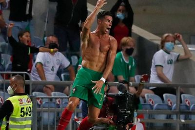 Selebrasi Lepas Jersey, Cristiano Ronaldo Dilarang Main 1 Pertandingan