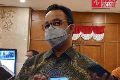 Anies Beri Beasiswa hingga Rp20 Juta untuk 28 Anak Nakes yang Meninggal karena Covid-19
