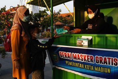 FOTO: Gerai Masker Gratis di Kota Madiun